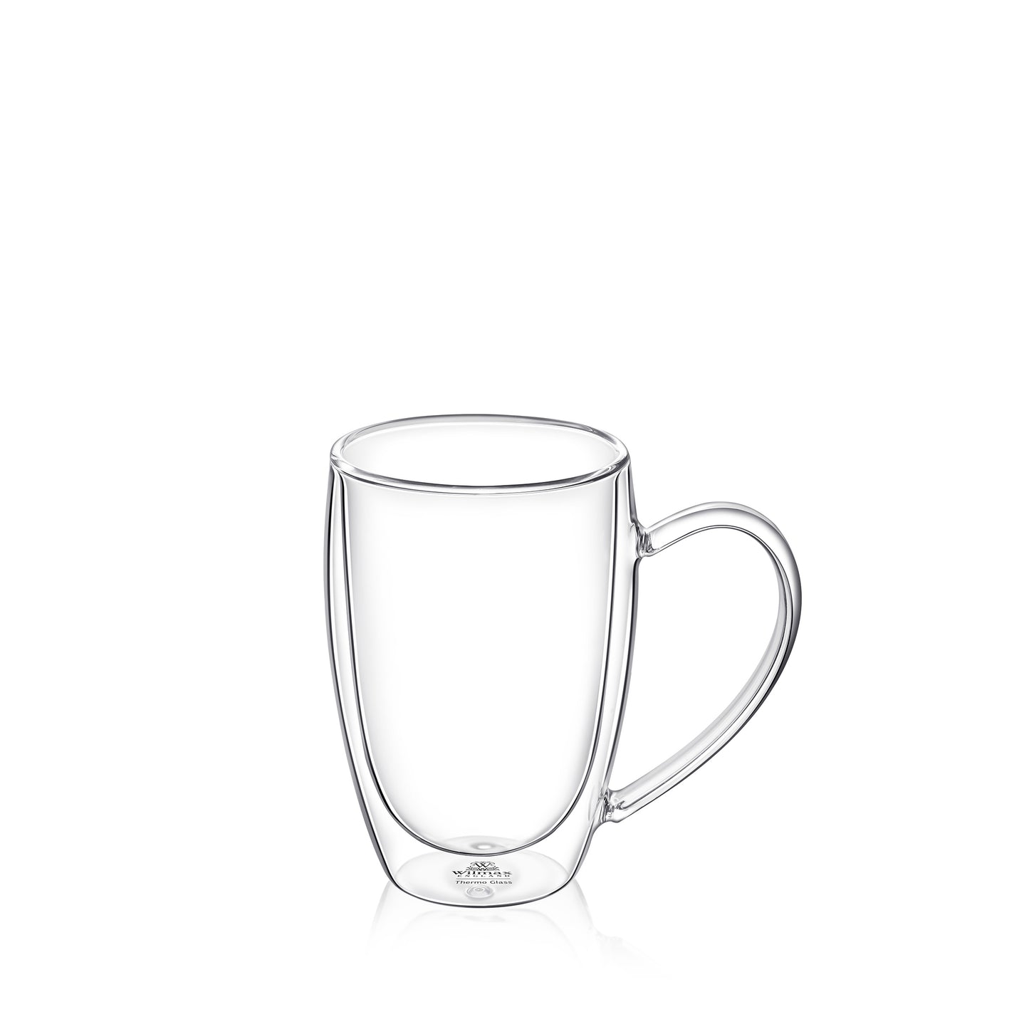 A transparent double-walled glass mug with a 300ml capacity, featuring an elegant curved handle. The design creates an insulating air layer, keeping beverages hot or cold while ensuring the outer surface remains comfortable to touch. Designed by Wilmax England, it showcases a modern and minimalistic style.